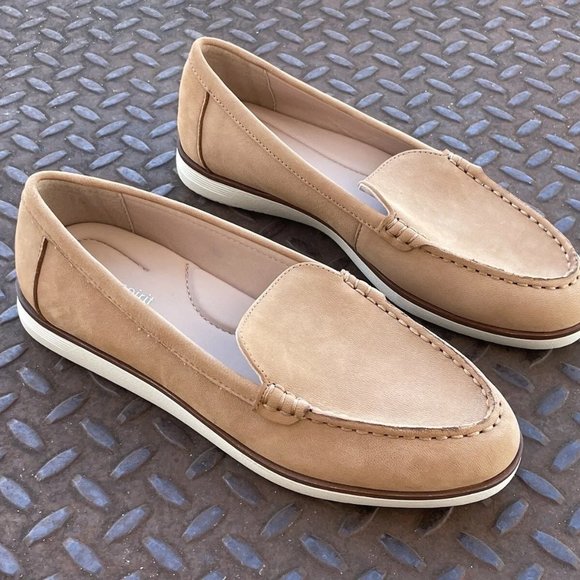 Easy Spirit Women Shown Tan Leather Upper Flat Loafer Slip On Size 6.5M - Picture 4 of 10